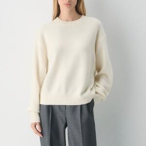 Aritzia Relaxed TNA Crewneck Cropped Sweater - White/Ivory